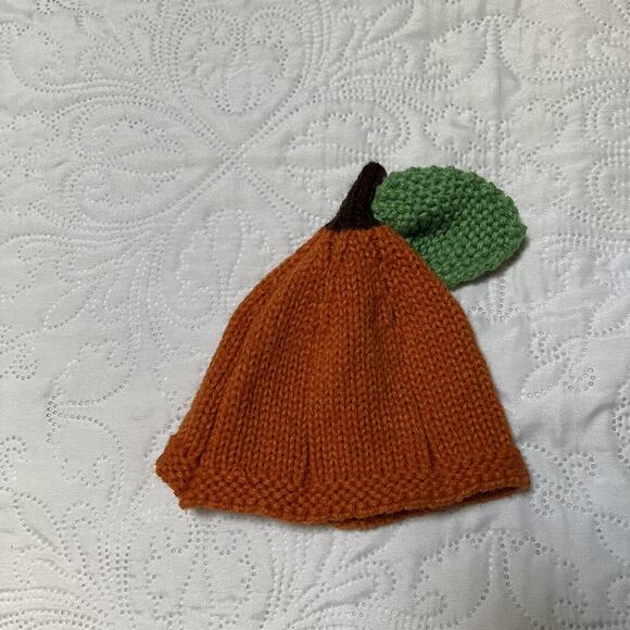Little Me Knit Pumpkin Beanie Hat 0-6m - Picture 3 of 4
